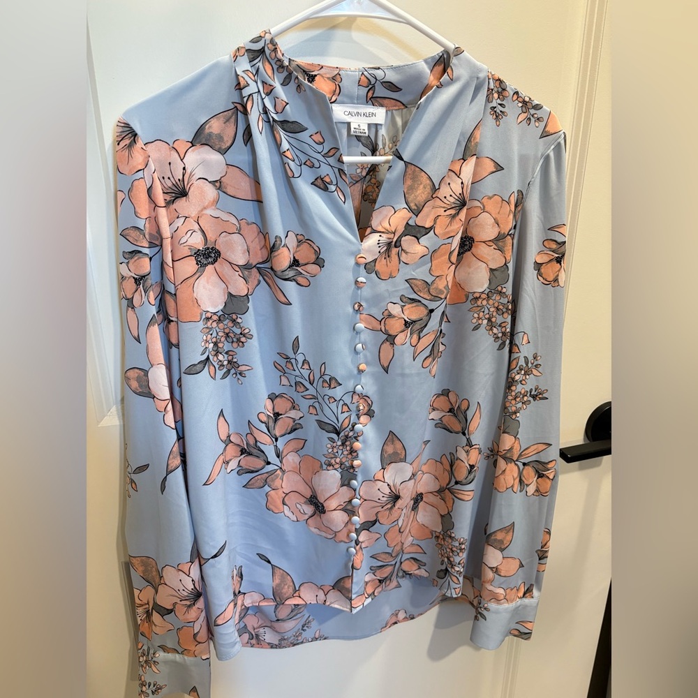 Calvin Klein Women's Blue and Pink Floral Blouse